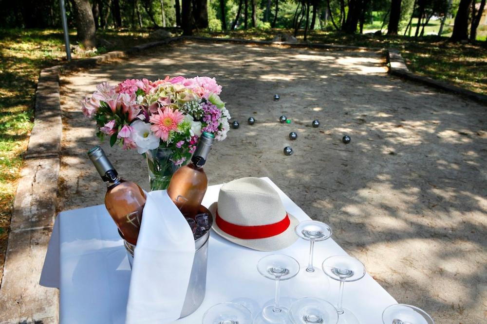 Residence Hoteliere 4 Etoiles Les Mas Du Grand Vallon Мужен Экстерьер фото