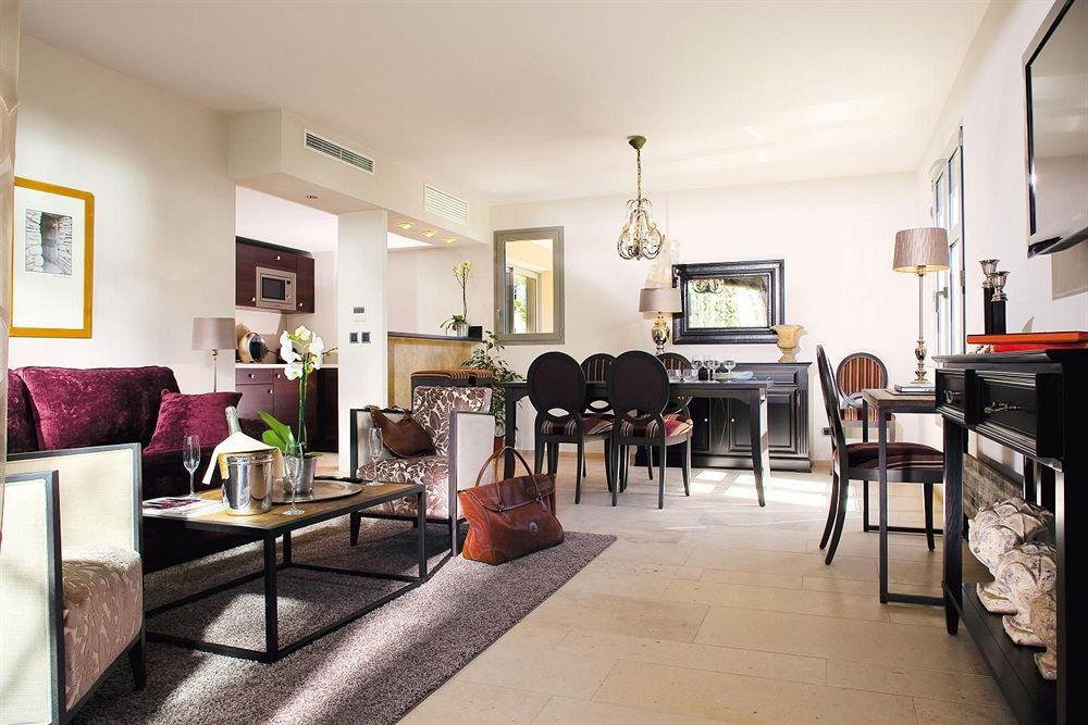 Residence Hoteliere 4 Etoiles Les Mas Du Grand Vallon Мужен Номер фото